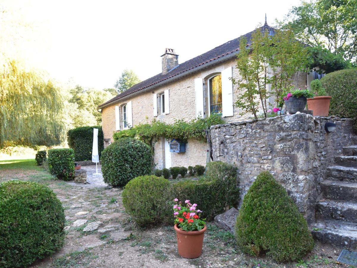 Cosy Holiday Home In Lantheuil With Garden Villefranche-du-Perigord Экстерьер фото