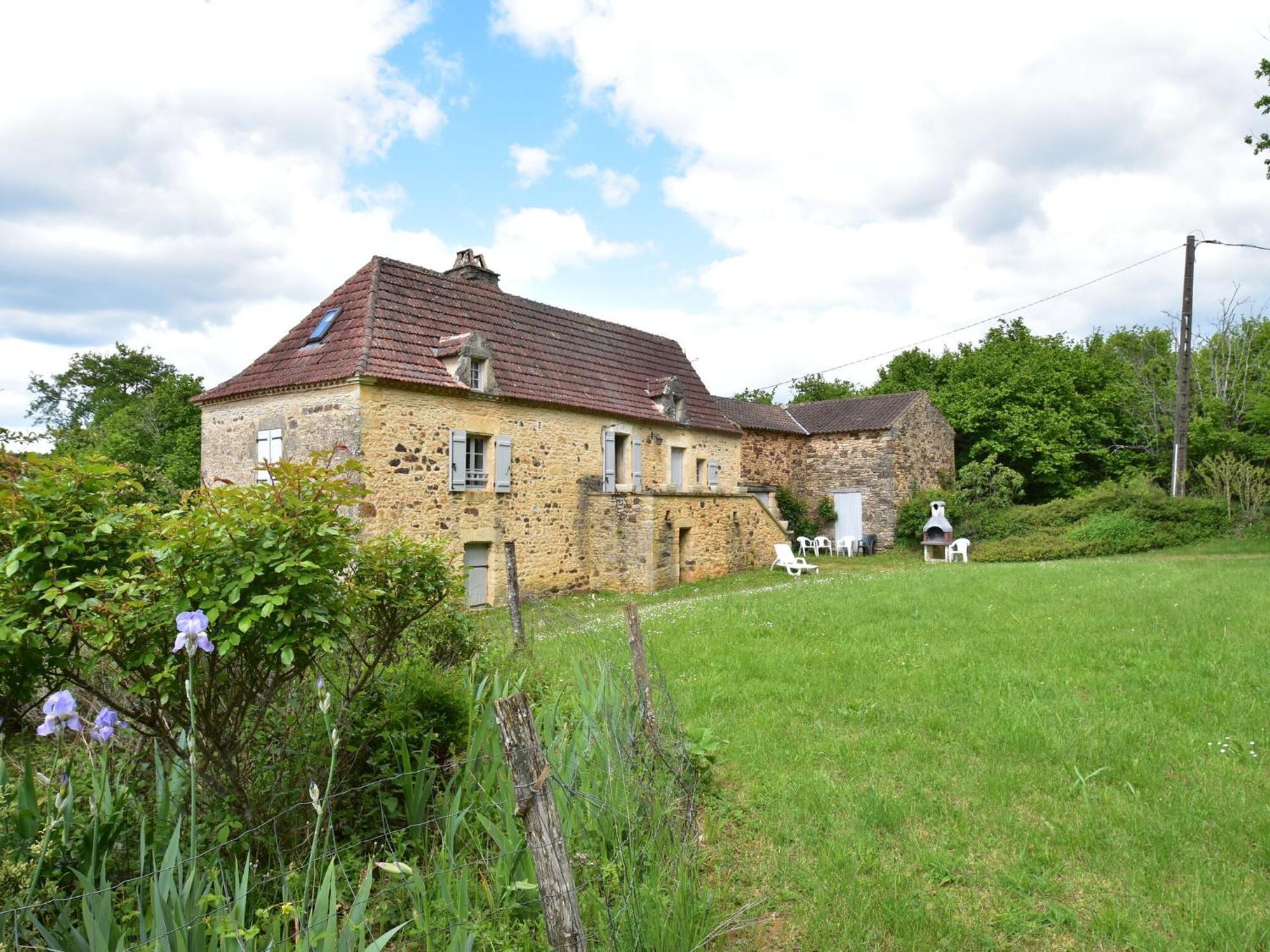 Cosy Holiday Home In Lantheuil With Garden Villefranche-du-Perigord Экстерьер фото