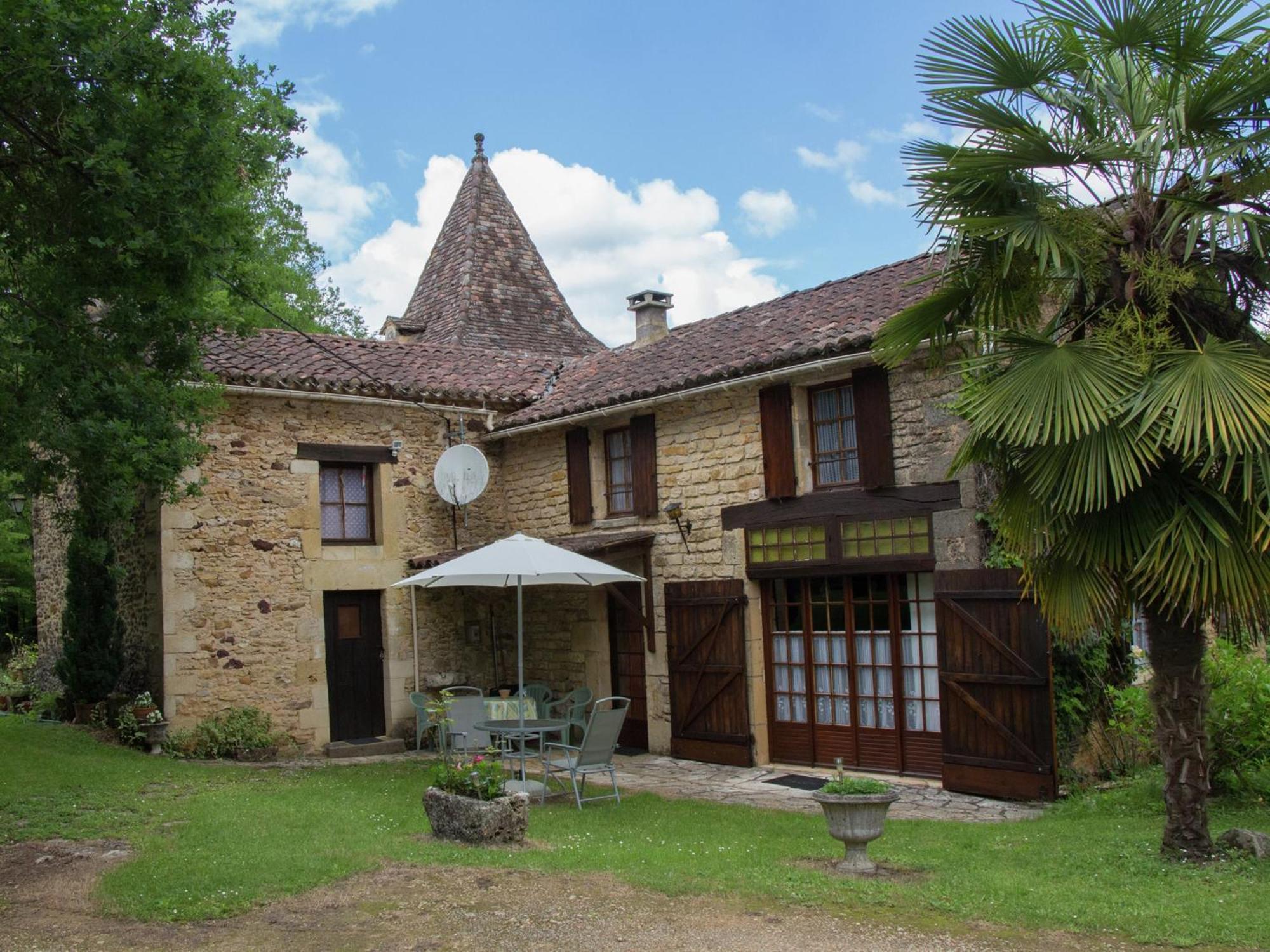 Cosy Holiday Home In Lantheuil With Garden Villefranche-du-Perigord Экстерьер фото